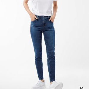 J BRAND High Rise Skinny Jeans Maria